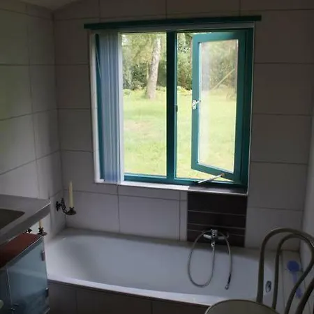 Landhuisje Onder De Linden *